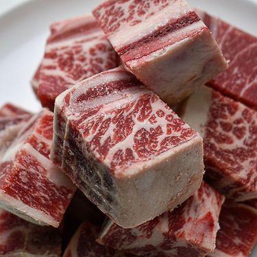 Short Ribs Cubos